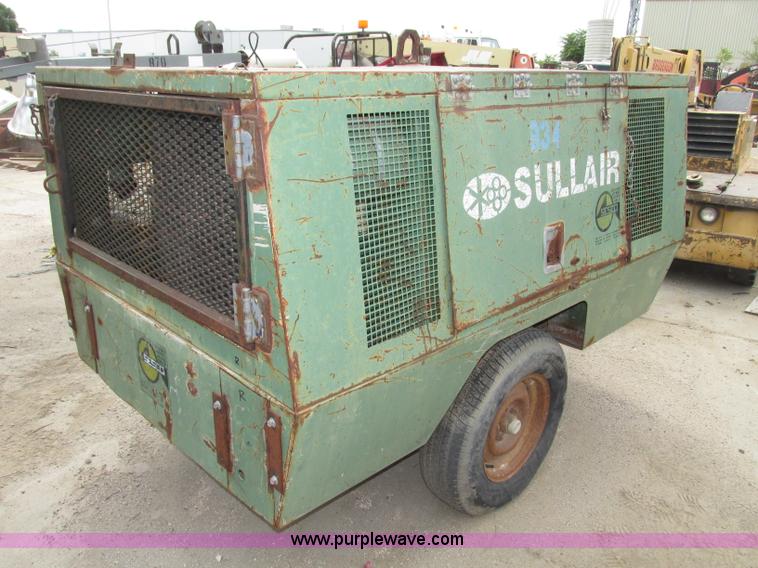 image for item F7486 Sullair air compressor