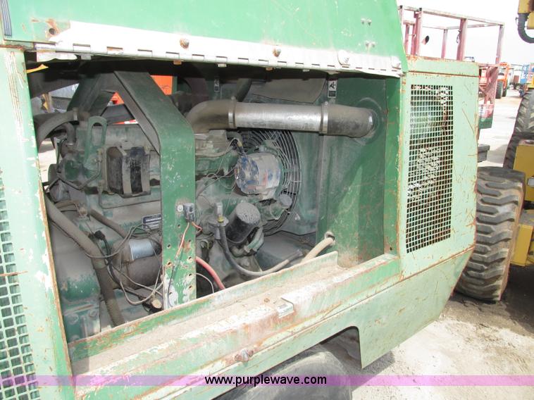 image for item F7486 Sullair air compressor