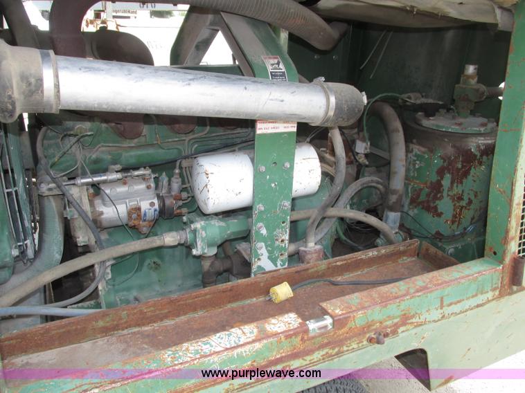 image for item F7486 Sullair air compressor