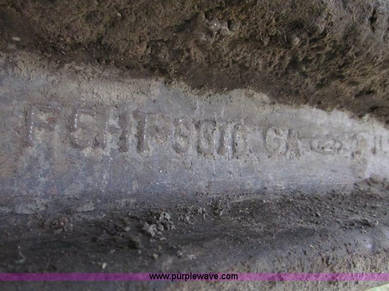 image for item F7491 1995 Ford LT8000 dump truck