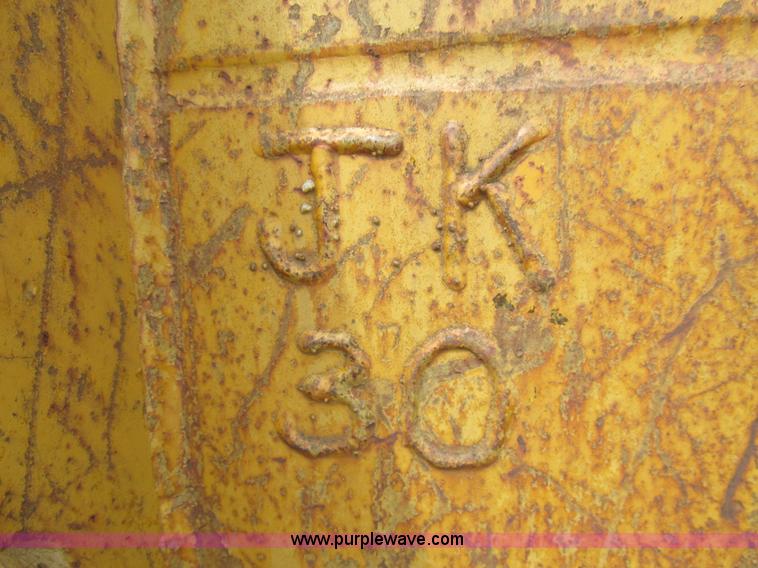 image for item F8820 30"W backhoe bucket