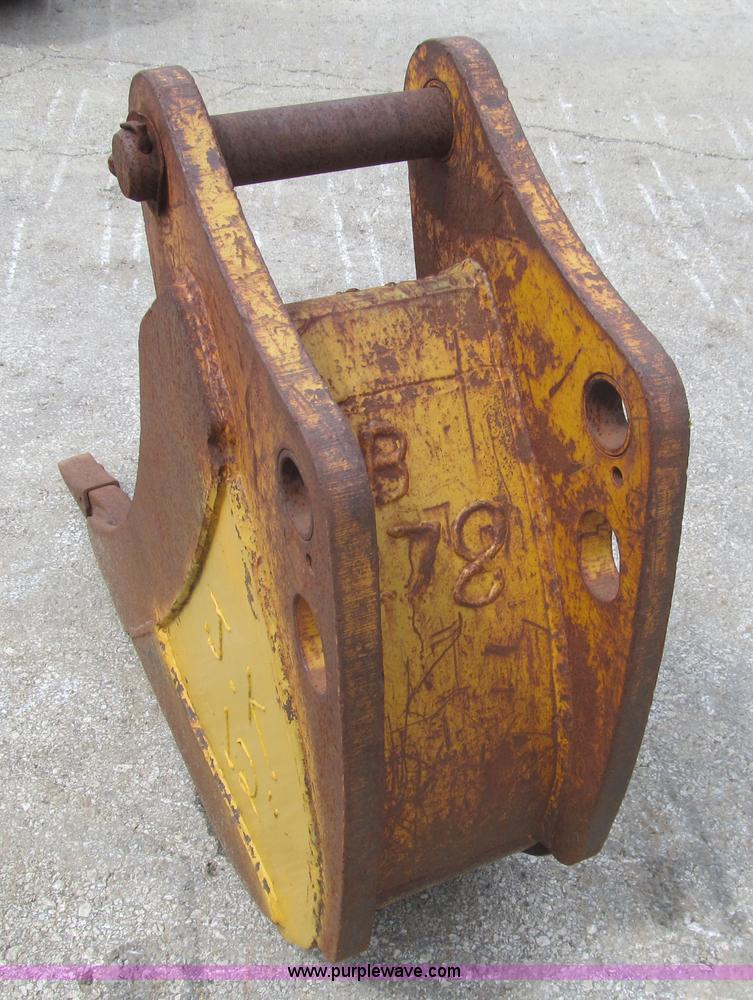 image for item F8821 12"W backhoe bucket