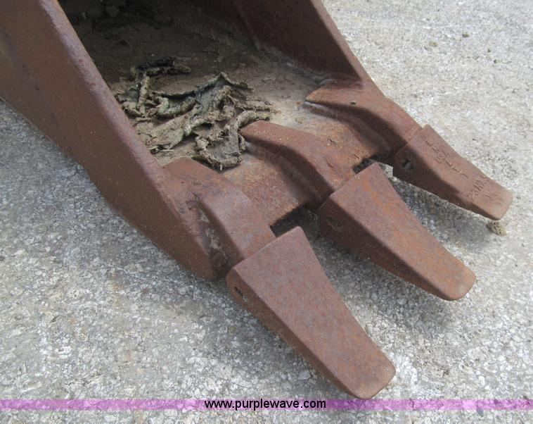 image for item F8821 12"W backhoe bucket