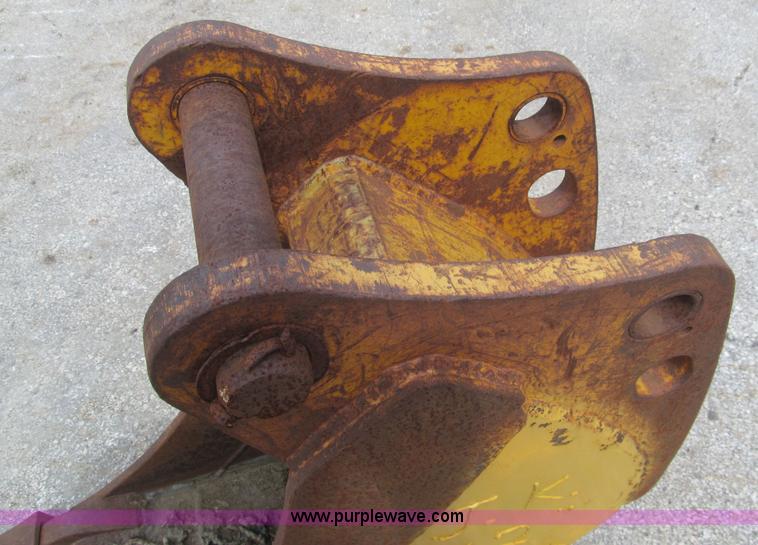 image for item F8821 12"W backhoe bucket