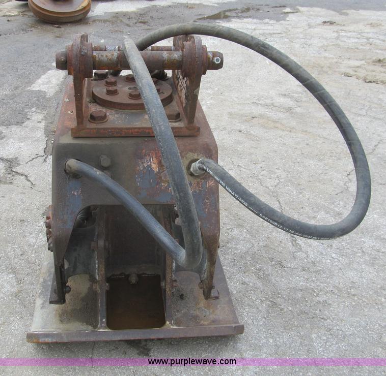 image for item F8825 NPK C4B plate compactor