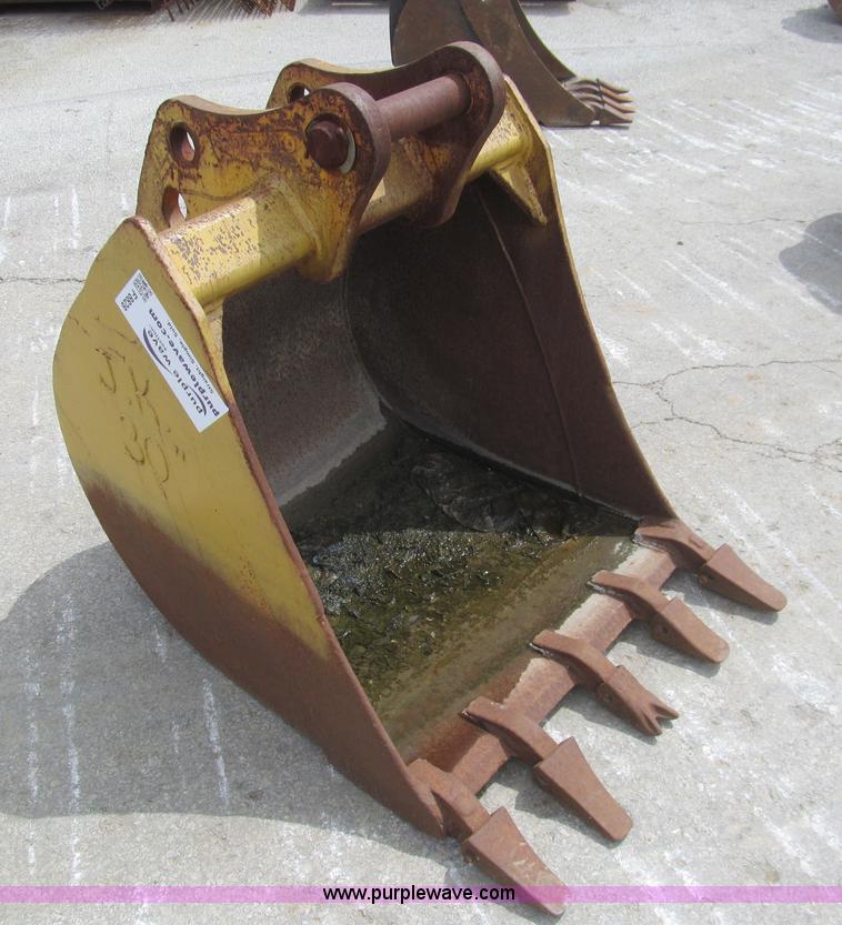 image for item F8828 30"W backhoe bucket