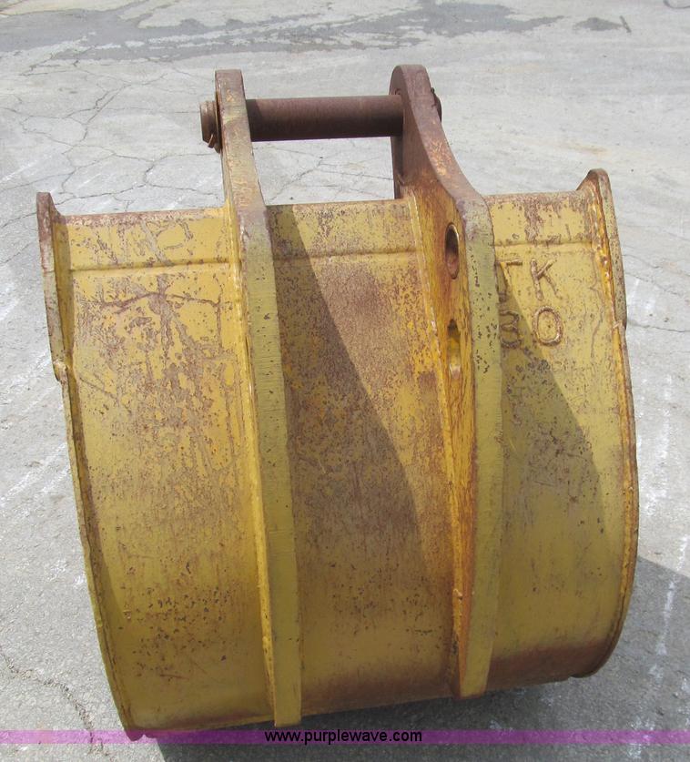 image for item F8828 30"W backhoe bucket