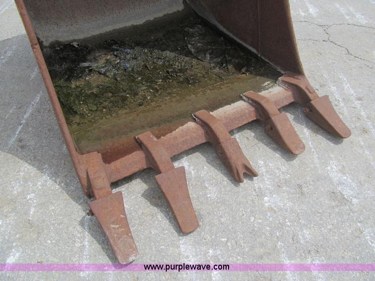 image for item F8828 30"W backhoe bucket