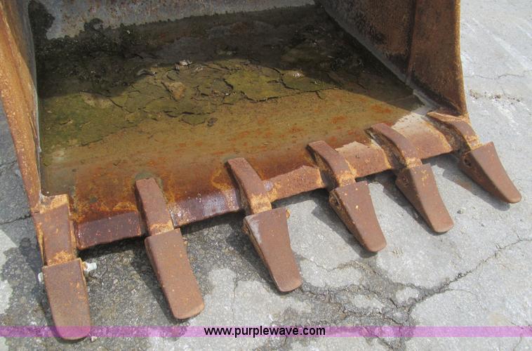 image for item F8837 36"W backhoe bucket