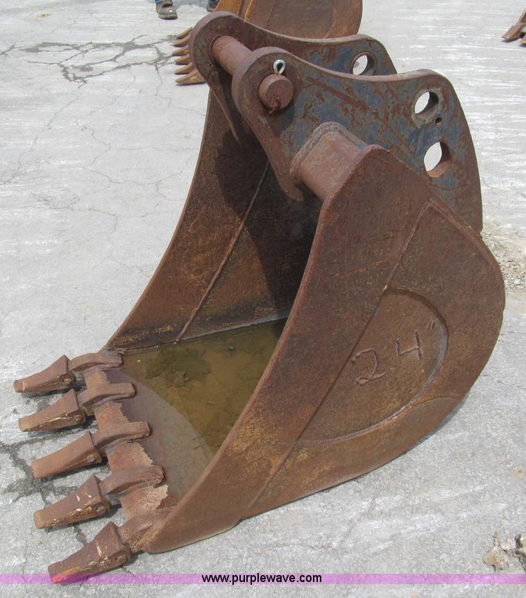 image for item F8838 24"W backhoe bucket