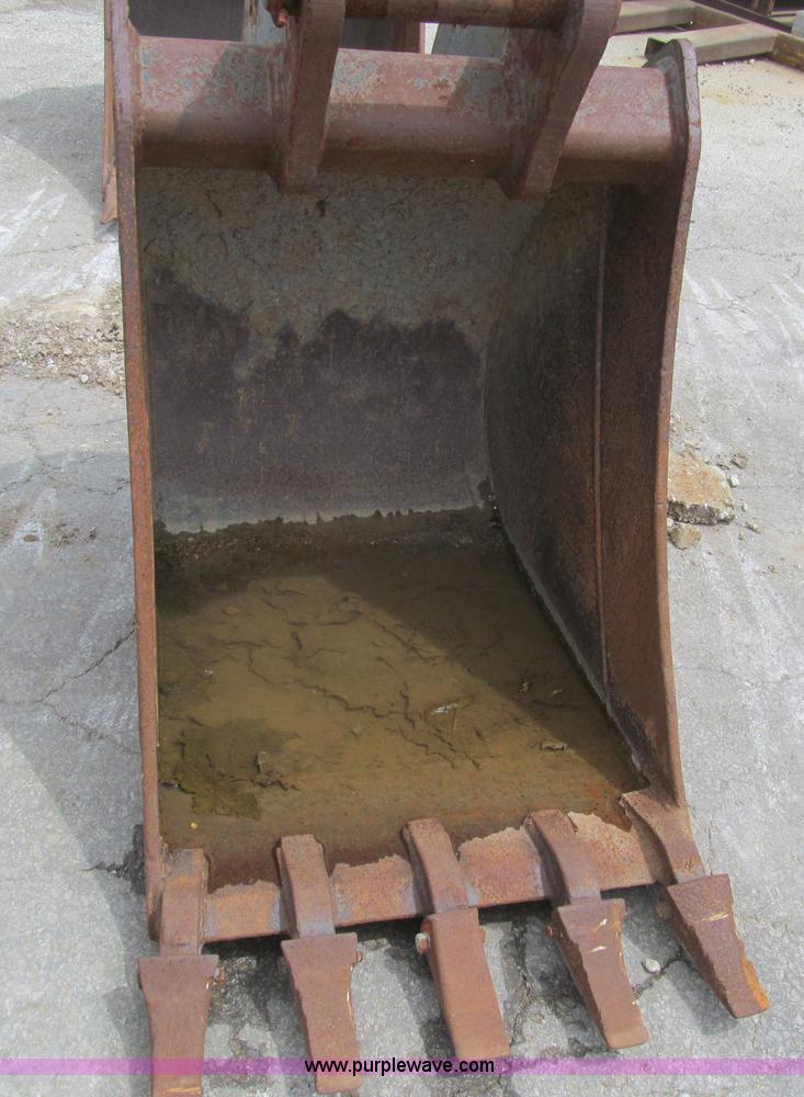 image for item F8838 24"W backhoe bucket