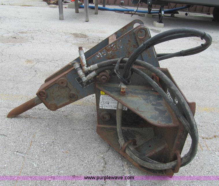 image for item F8853 Skid steer or mini excavator breaker