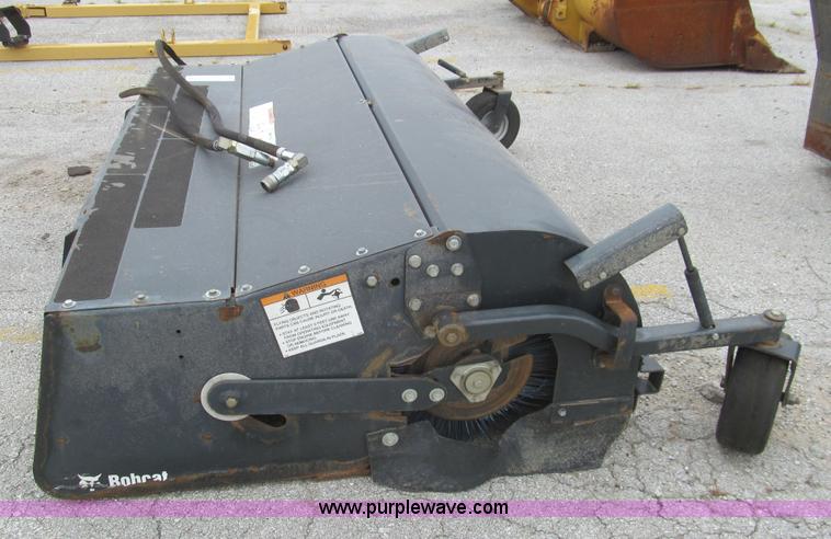 image for item F8854 2006 Bobcat Sweeper 84 broom