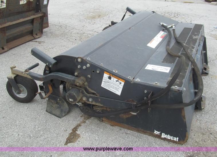 image for item F8854 2006 Bobcat Sweeper 84 broom