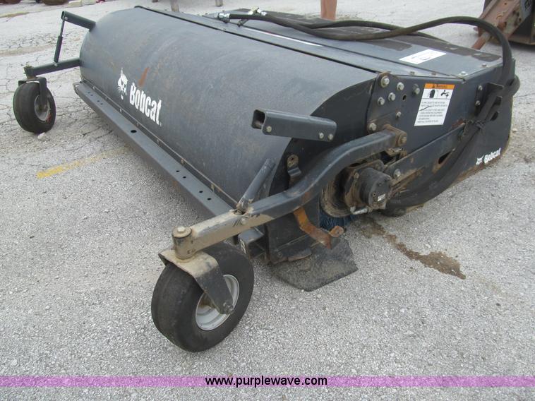 image for item F8854 2006 Bobcat Sweeper 84 broom