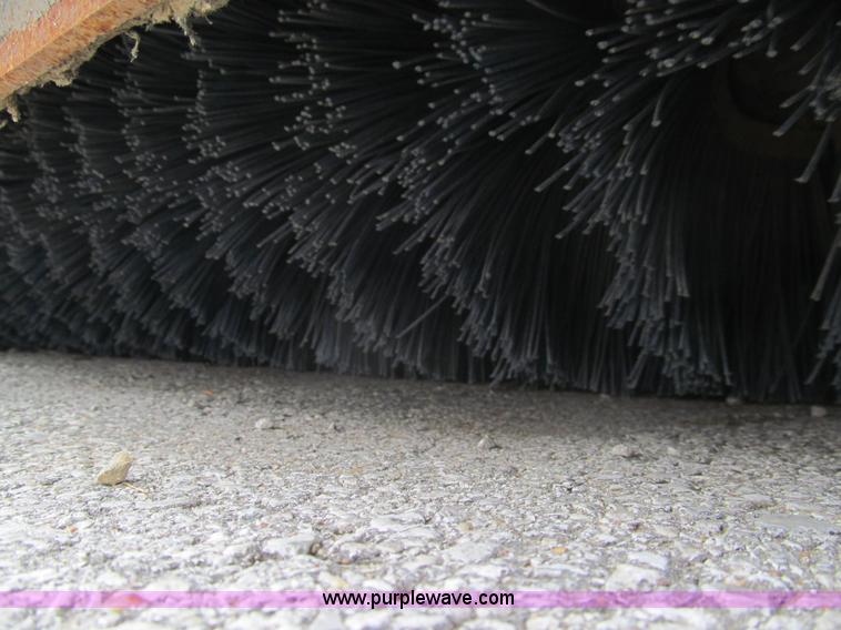 image for item F8854 2006 Bobcat Sweeper 84 broom