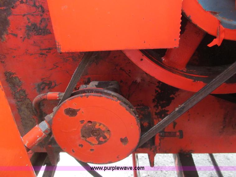 image for item F8856 Morbark Eager Beaver wood chipper