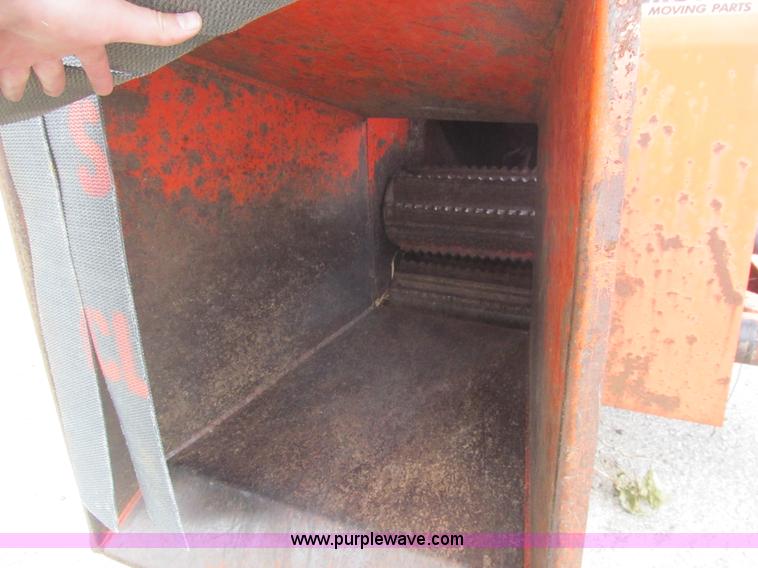 image for item F8856 Morbark Eager Beaver wood chipper