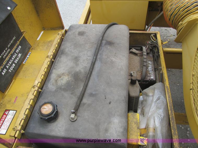 image for item F8857 Vermeer 1600A wood chipper