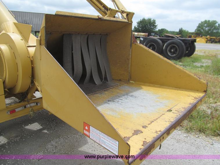 image for item F8857 Vermeer 1600A wood chipper