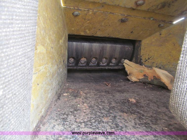 image for item F8857 Vermeer 1600A wood chipper