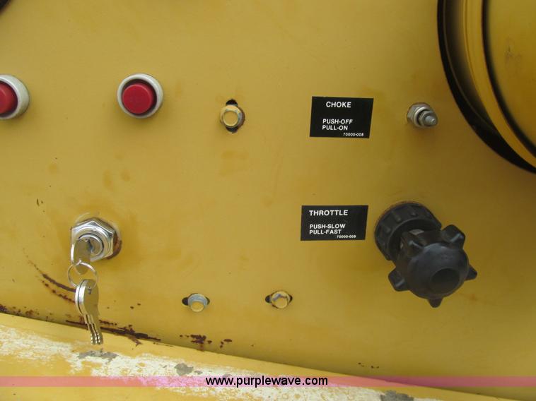 image for item F8857 Vermeer 1600A wood chipper