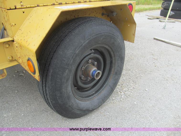 image for item F8857 Vermeer 1600A wood chipper