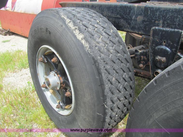 image for item F8859 Fifth wheel dolly