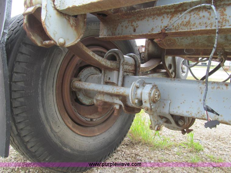 image for item F8860 Single axle dolly