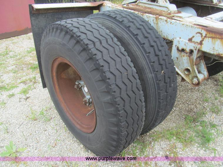 image for item F8860 Single axle dolly