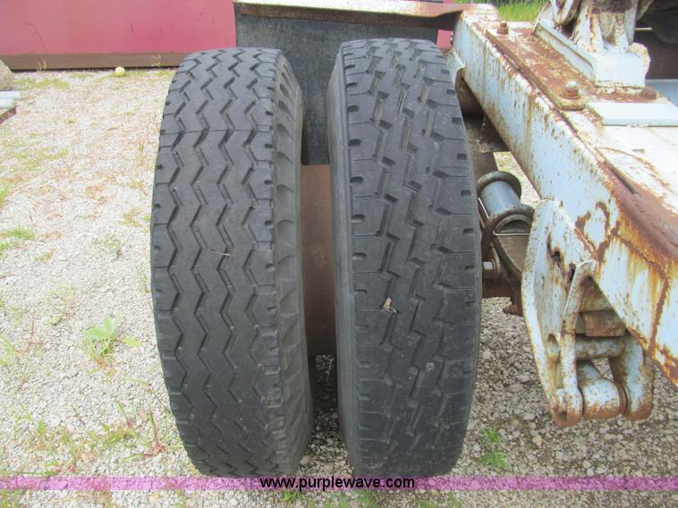 image for item F8860 Single axle dolly