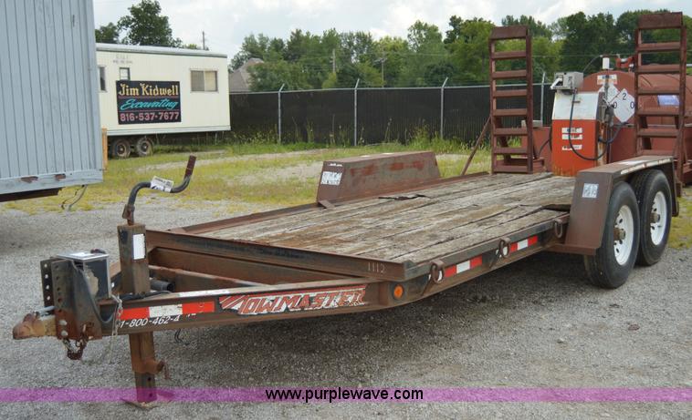 image for item F8865 2000 Towmaster trailer