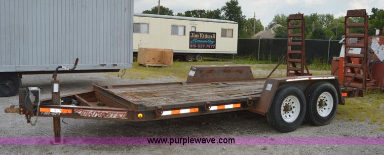 image for item F8865 2000 Towmaster trailer