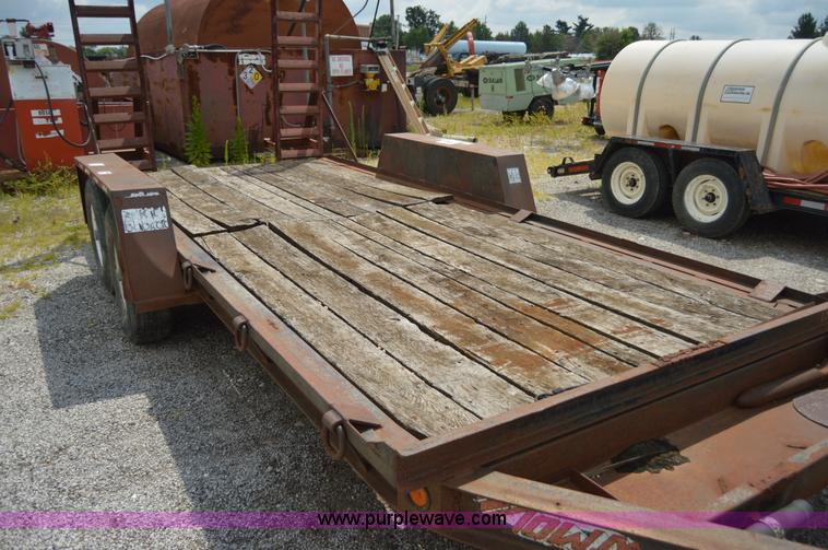 image for item F8865 2000 Towmaster trailer