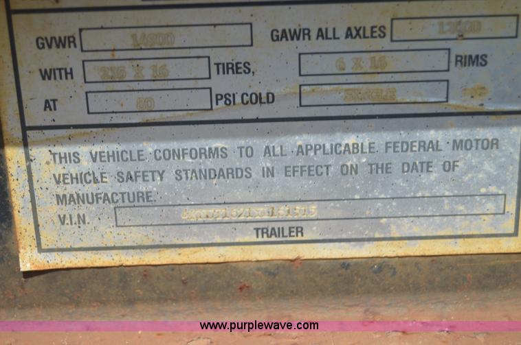 image for item F8865 2000 Towmaster trailer