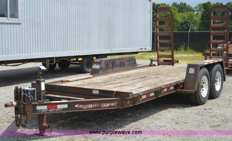 image for item F8866 2000 Towmaster trailer