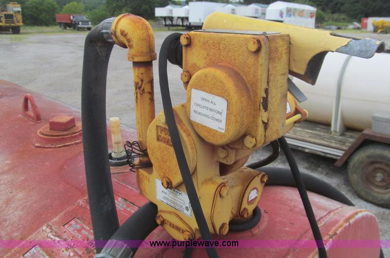 image for item F8868 500 gallon portable fuel tank
