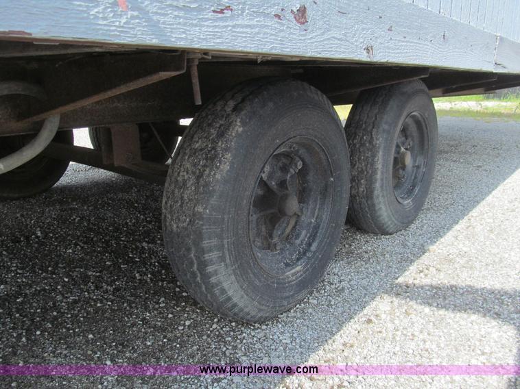 image for item F8869 1988 office trailer