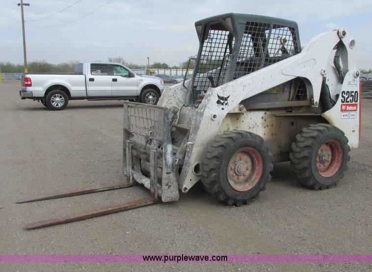 image for item G8294 2008 Bobcat S250 skid steer