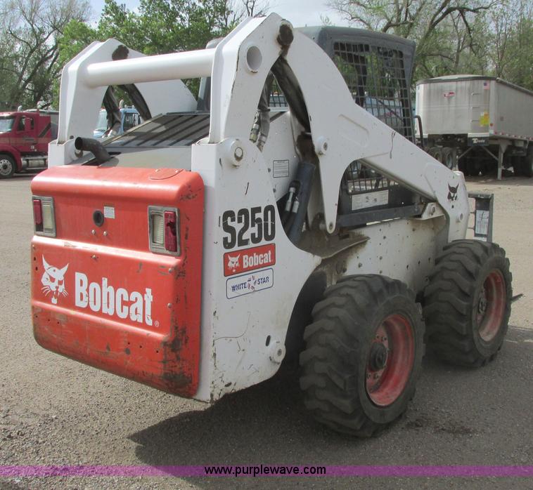 image for item G8294 2008 Bobcat S250 skid steer