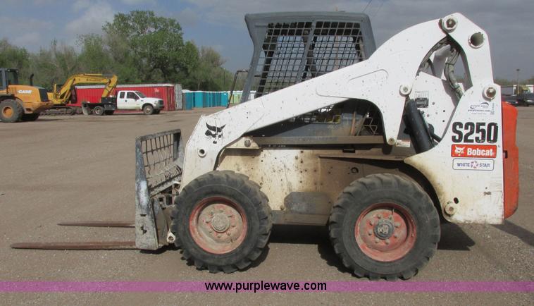 image for item G8294 2008 Bobcat S250 skid steer
