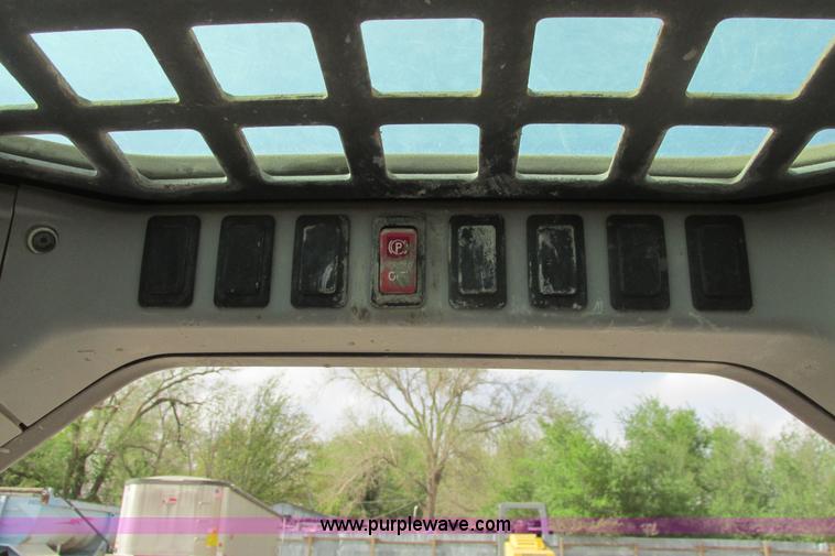 image for item G8294 2008 Bobcat S250 skid steer