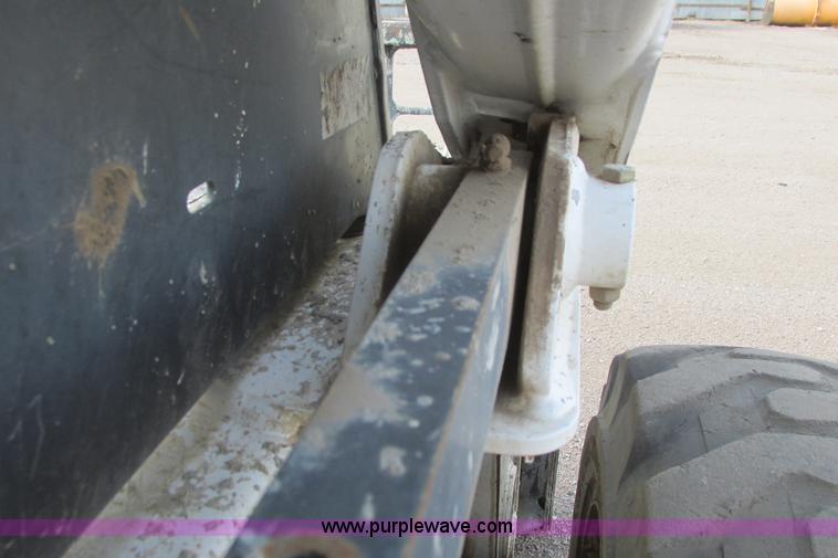 image for item G8294 2008 Bobcat S250 skid steer