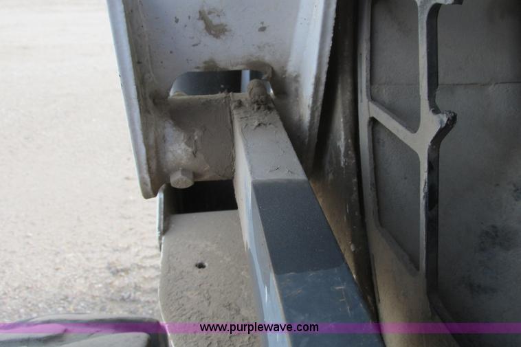 image for item G8294 2008 Bobcat S250 skid steer