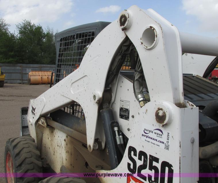 image for item G8294 2008 Bobcat S250 skid steer