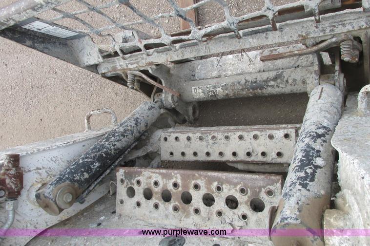 image for item G8294 2008 Bobcat S250 skid steer