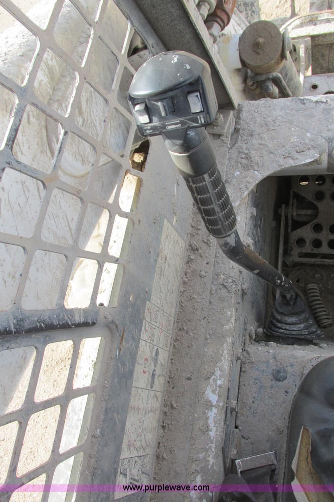 image for item G8295 2005 Bobcat S250 skid steer