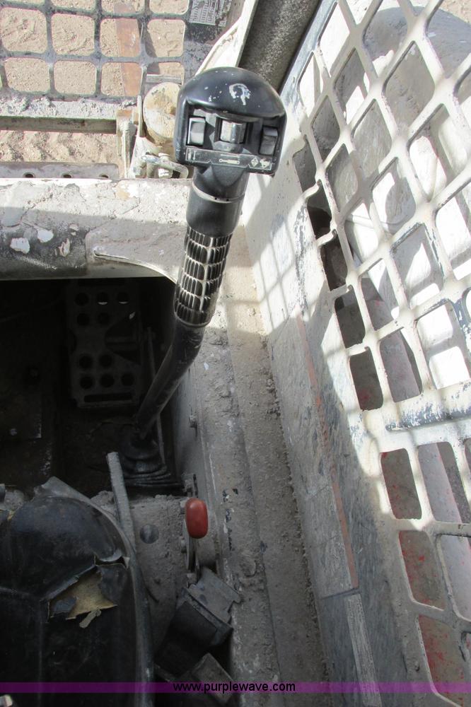 image for item G8295 2005 Bobcat S250 skid steer