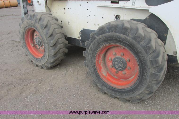 image for item G8295 2005 Bobcat S250 skid steer