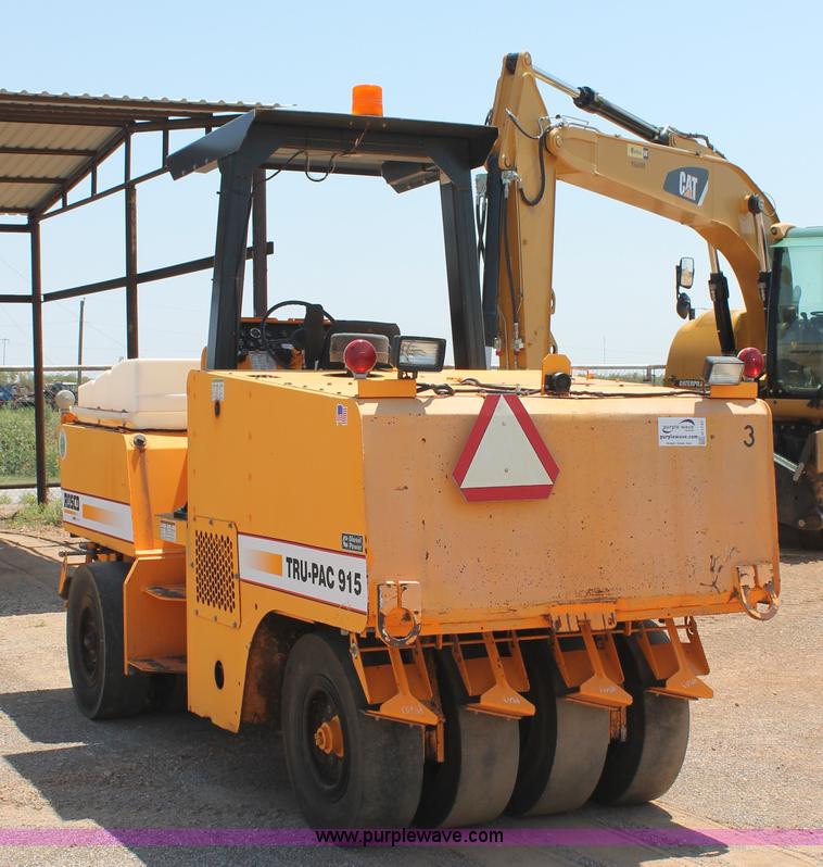 image for item H1747 2008 Rosco TRU-PAC 915 pneumatic roller